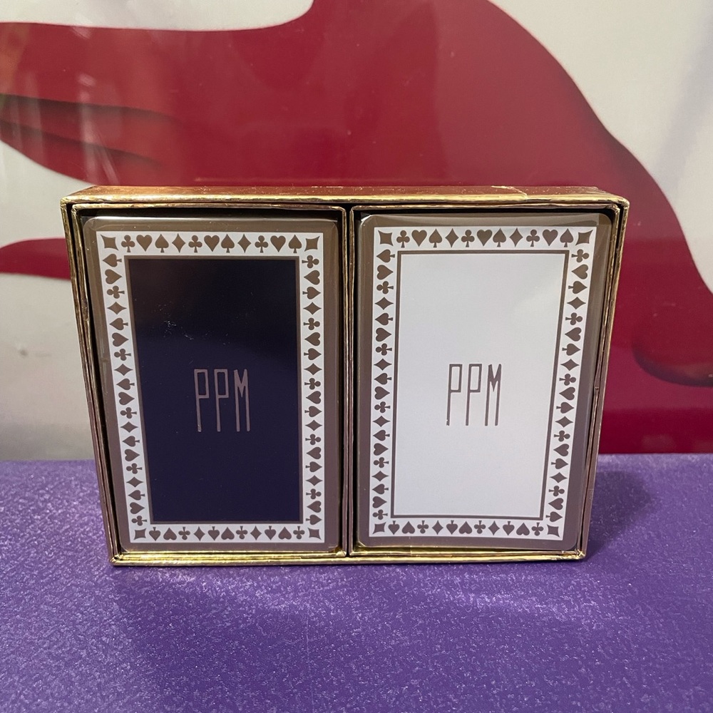 ***BRAND NEW*** VINTAGE TIFFANY AND COMPANY PLAYING CARDS